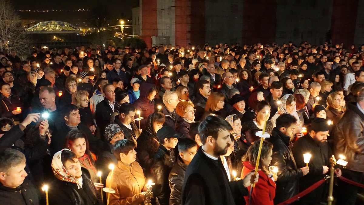 Bucurie, viață și Liturghie la Catedrala Mitropolitană din Iași