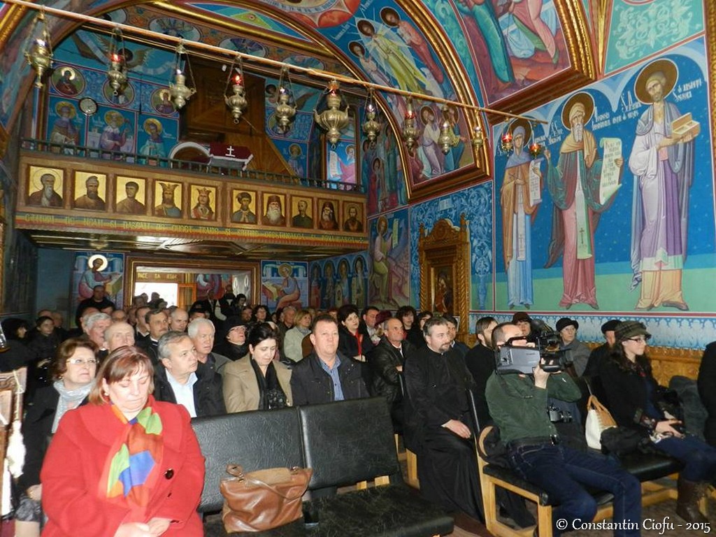 Manifestare culturală la Comăneşti Manifestare culturală la Comăneşti