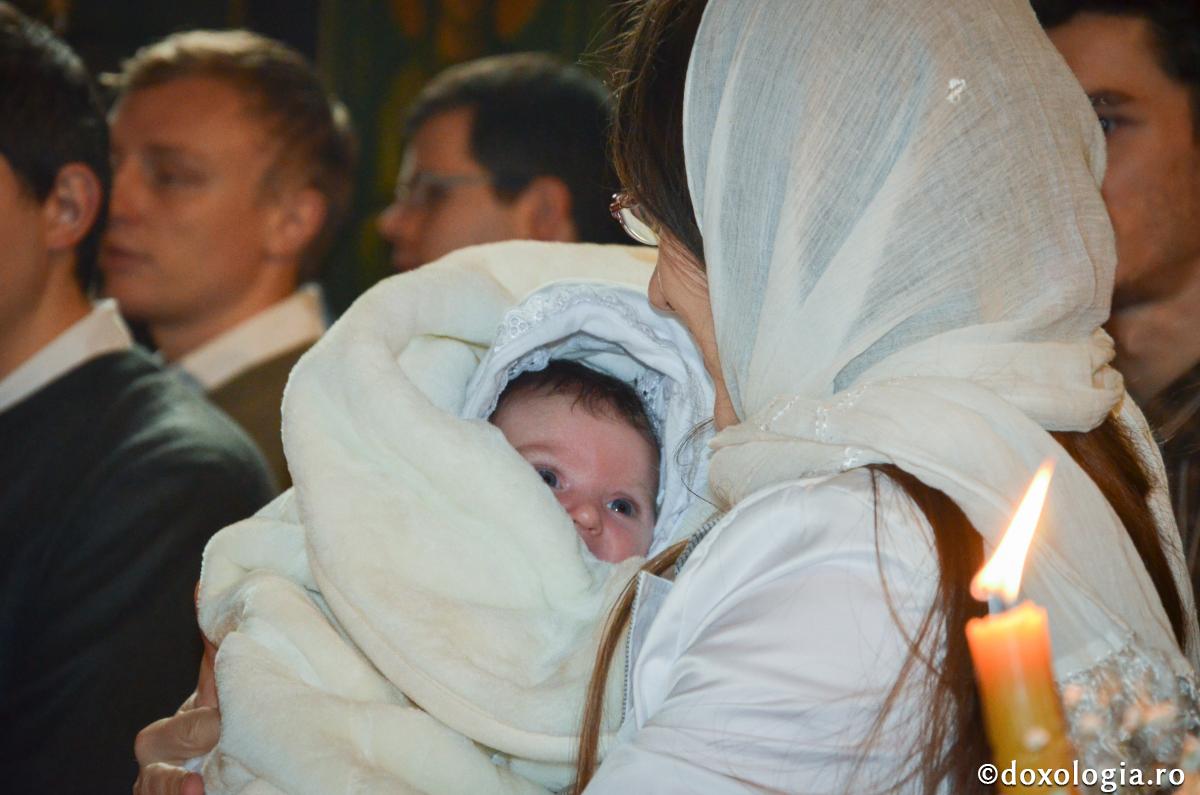 Chemarea mamelor este să ocrotească o comoară: copiii