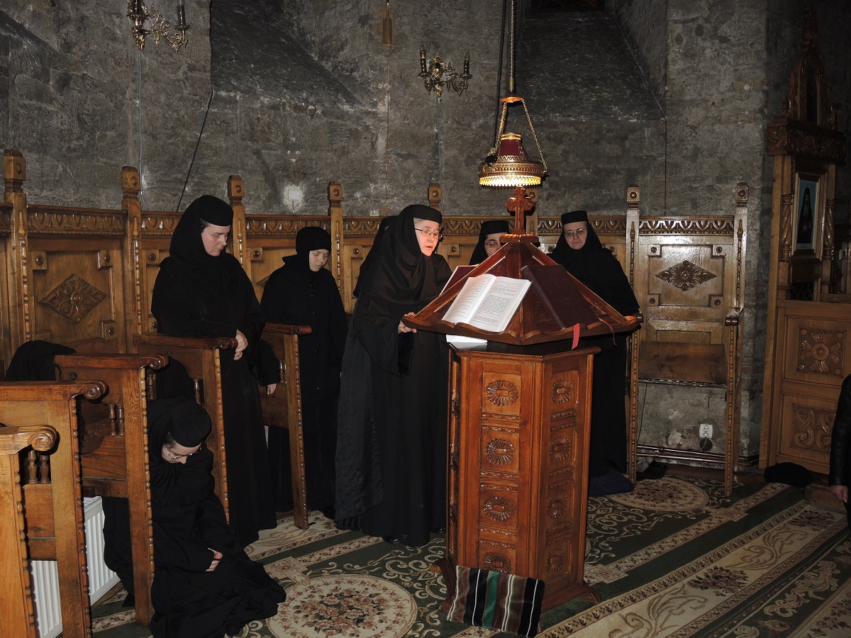 „Oamenii sunt chemați să-și împroprieze la măsura ființei lor marea taină a răstignirii, morții și îngropării Domnului Hristos”