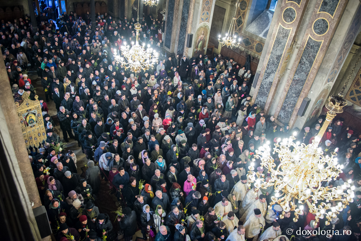 Pelerinaj în ajun de Florii la Iași