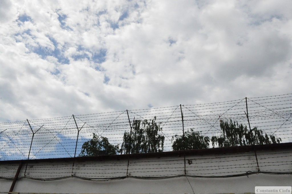 Parohia Bărboi a oferit daruri deţinuţilor ieşeni