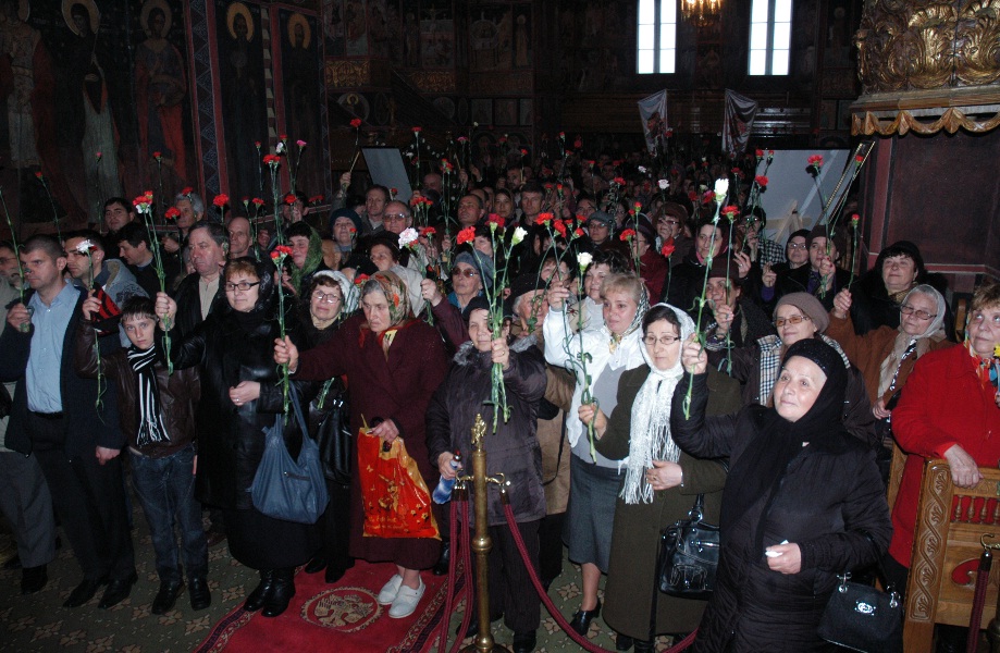 Pelerinaj în Duminica Floriilor la Roman