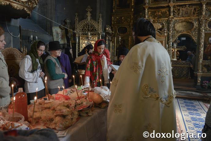 Suntem datori să ne supunem raţiunea noastră ascultării în credinţa dată de Hristos Însuşi şi prin sfinţii Lui