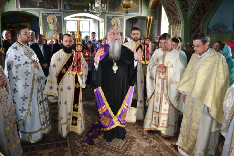 Un nou preot paroh pentru credincioșii parohiei Burila Mare