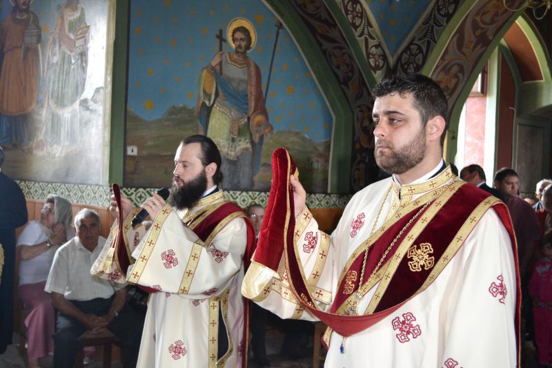 Un nou preot paroh pentru credincioșii parohiei Burila Mare