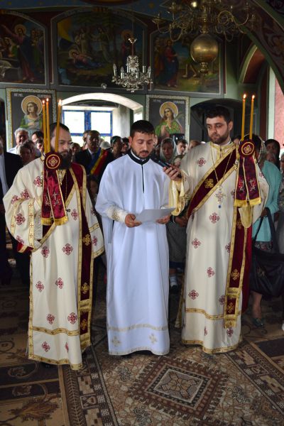 Un nou preot paroh pentru credincioșii parohiei Burila Mare