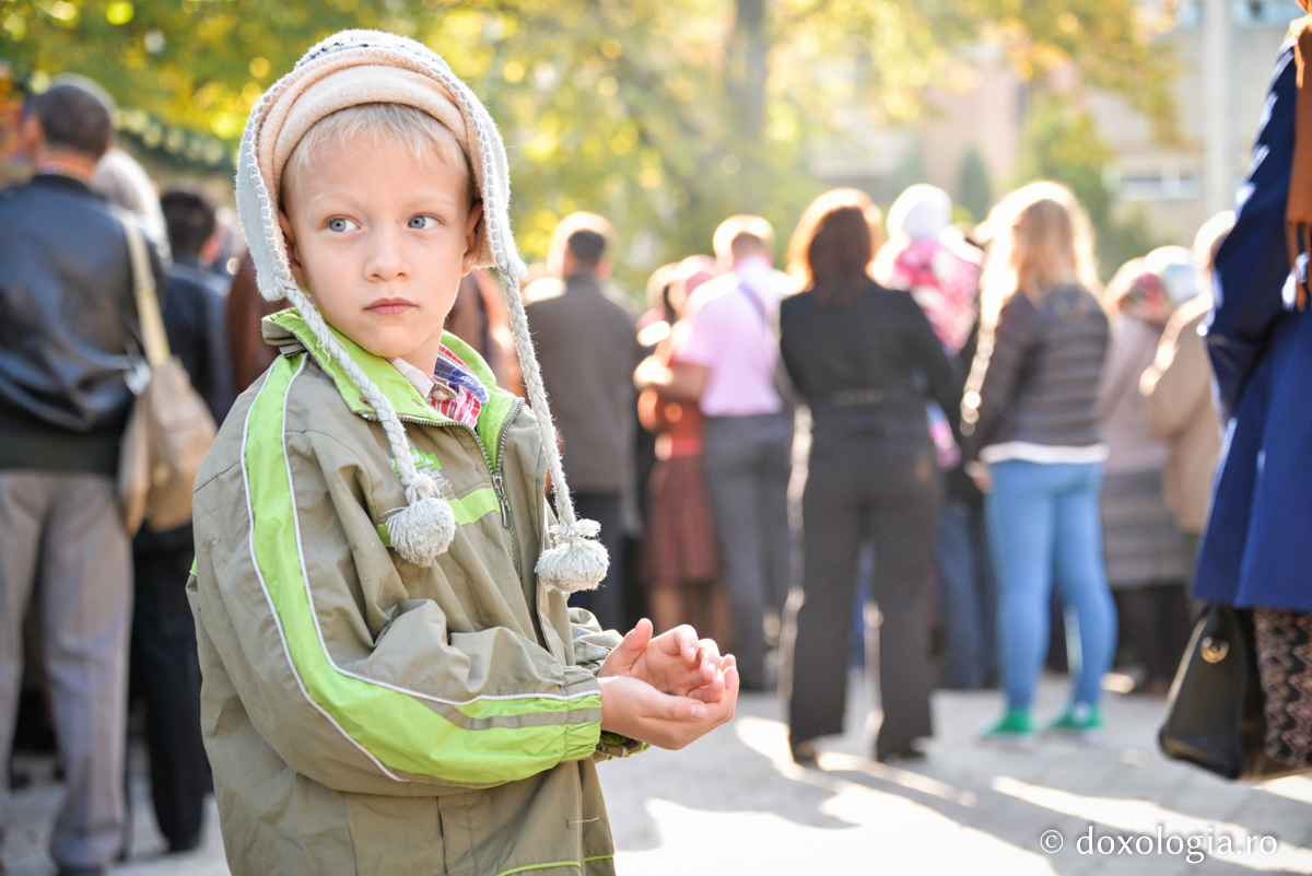 Cum putem feri copilul de influența anturajului?