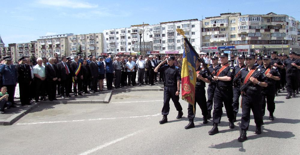 Sursa foto: http://cronicadefalticeni.com Rugăciuni pentru eroii neamului la Suceava şi Fălticeni