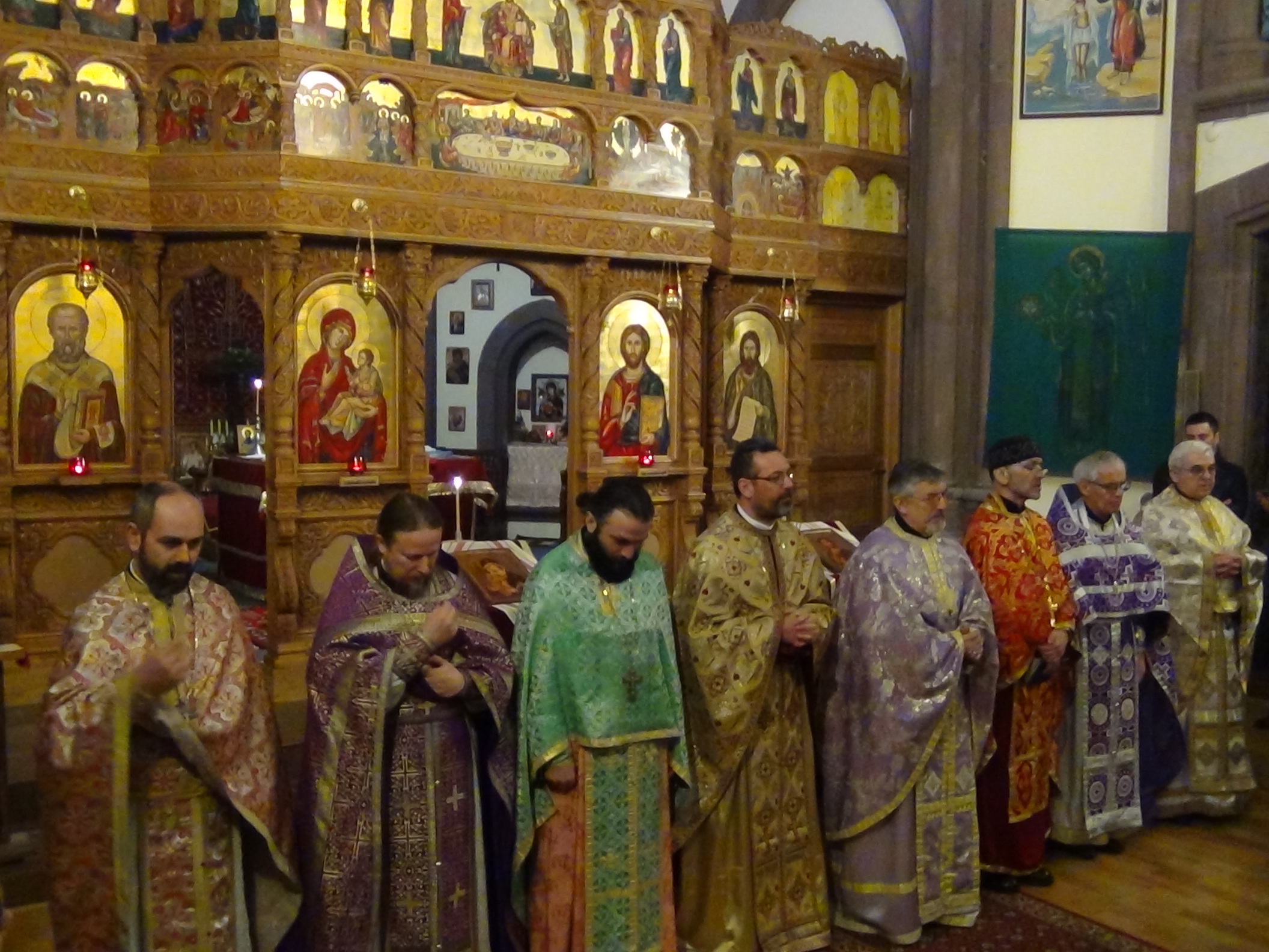 Părintele Iorgulescu: „În pofida dificultăților, românii din Strasbourg au ştiut să rămână uniţi”