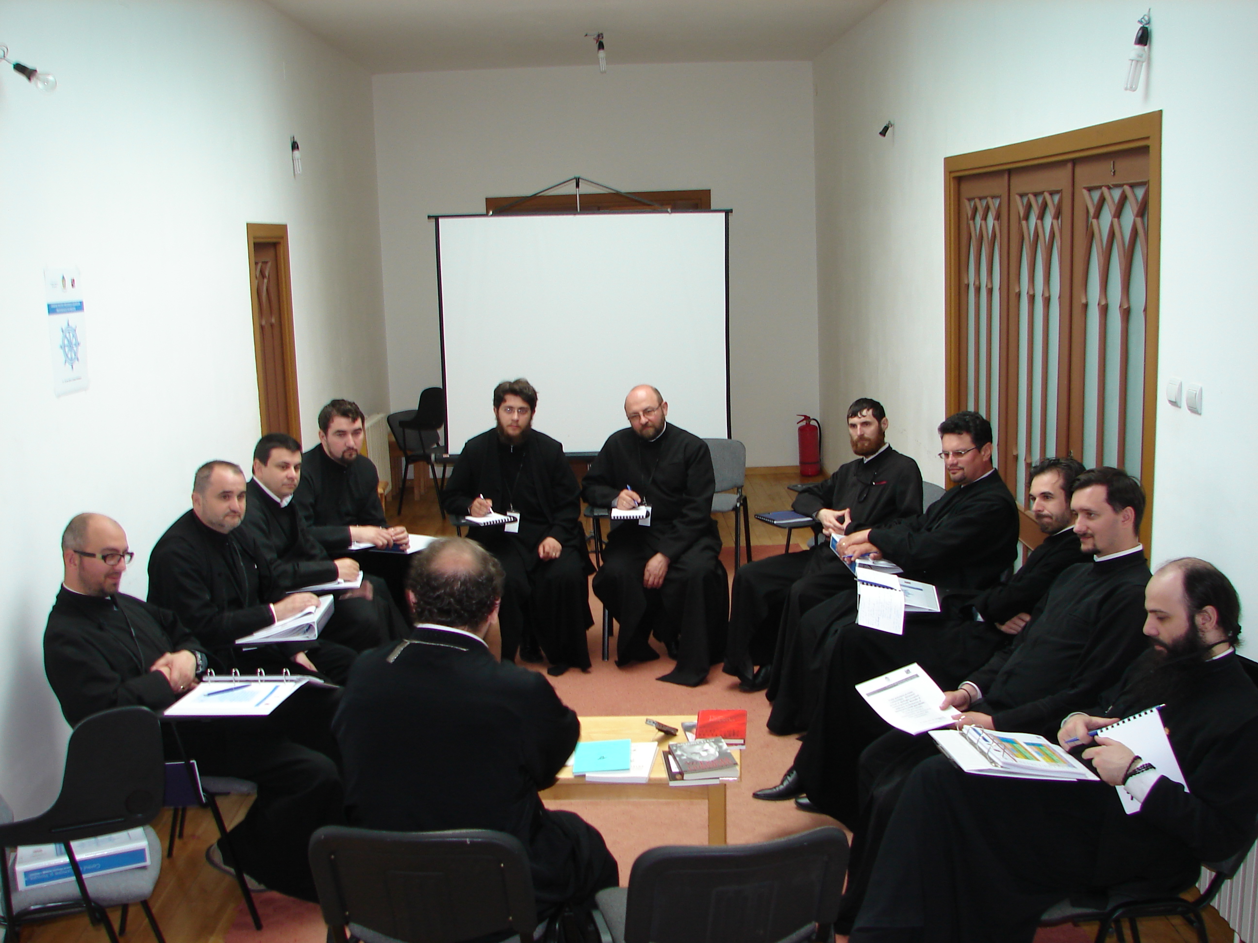 Cursurile pentru obţinerea gradelor în preoţie, la final