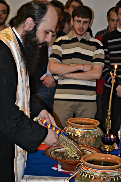 Slujba Aghesmei la Colegiul &quot;Sfântul Nicolae&quot; din Iaşi