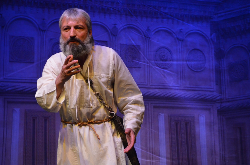 „Întoarcerea zidarului” pe scena ieșeană