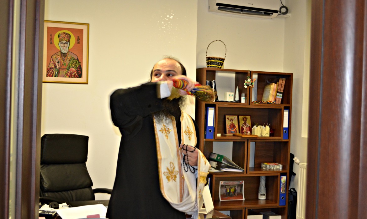 Slujba Aghesmei la Colegiul &quot;Sfântul Nicolae&quot; din Iaşi