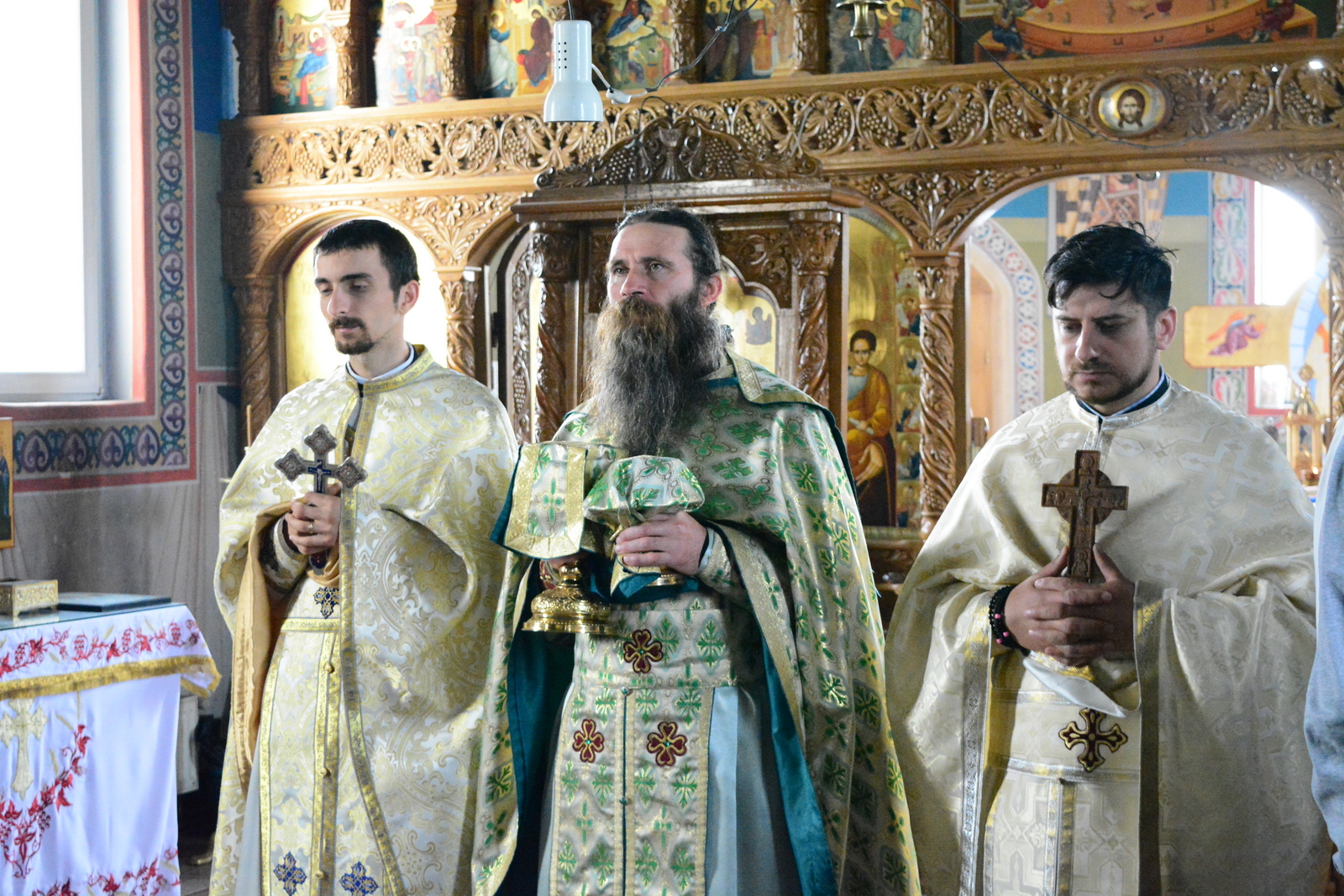 Membrii ATOR din judeţul Botoşani s-au reunit la Mănăstirea Ştiubieni Membrii ATOR din judeţul Botoşani s-au reunit la Mănăstirea Ştiubieni