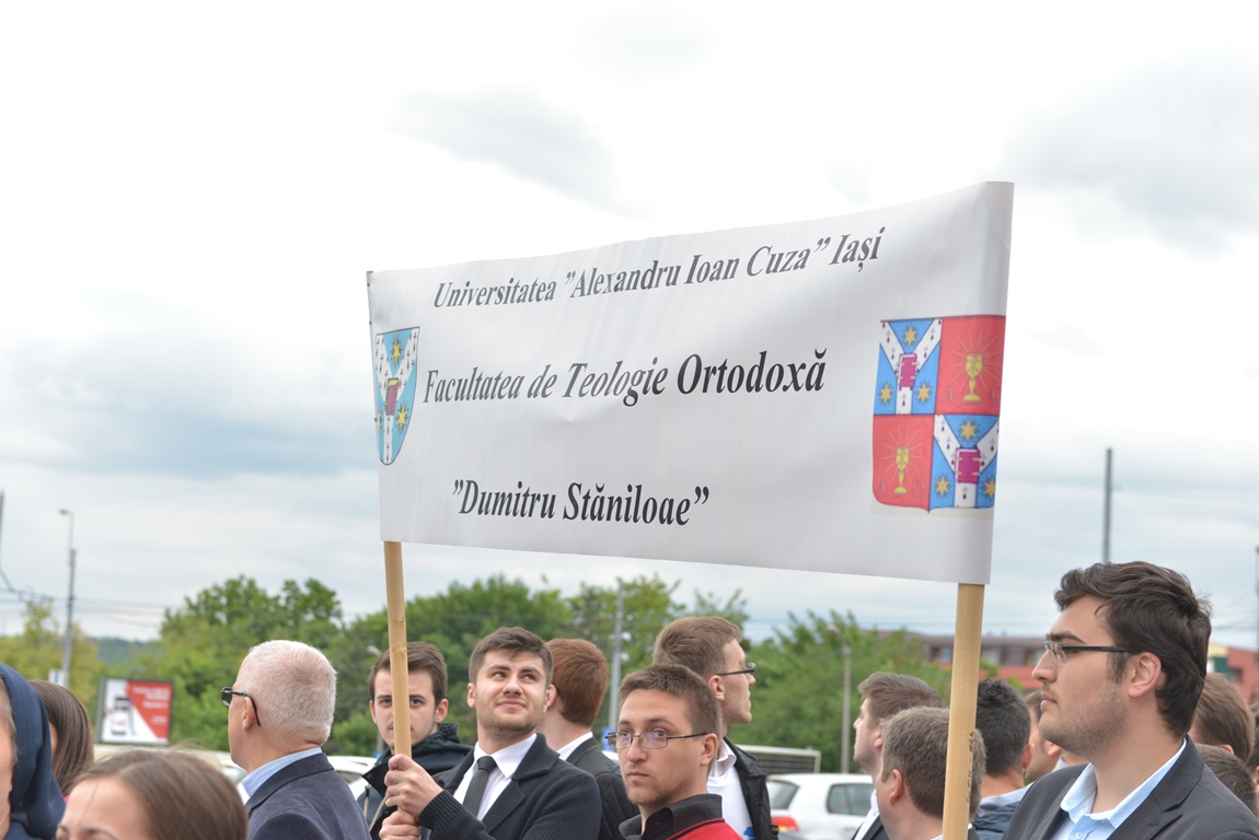 Trei urări de la Înaltpreasfințitul Teofan pentru tinerii absolvenți de facultate