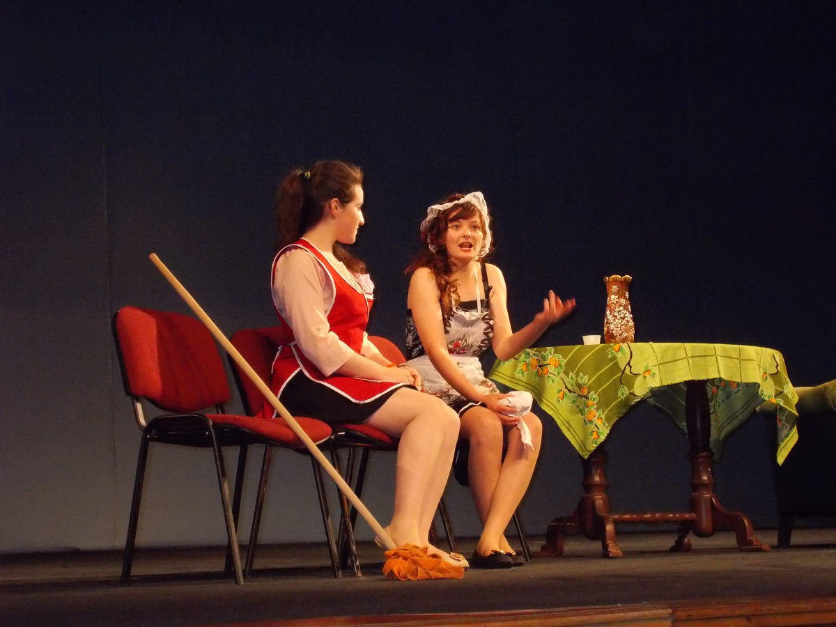 Trupa de teatru a Seminarului Teologic din Dorohoi laureată a Festivalului judeţean de teatru francofon