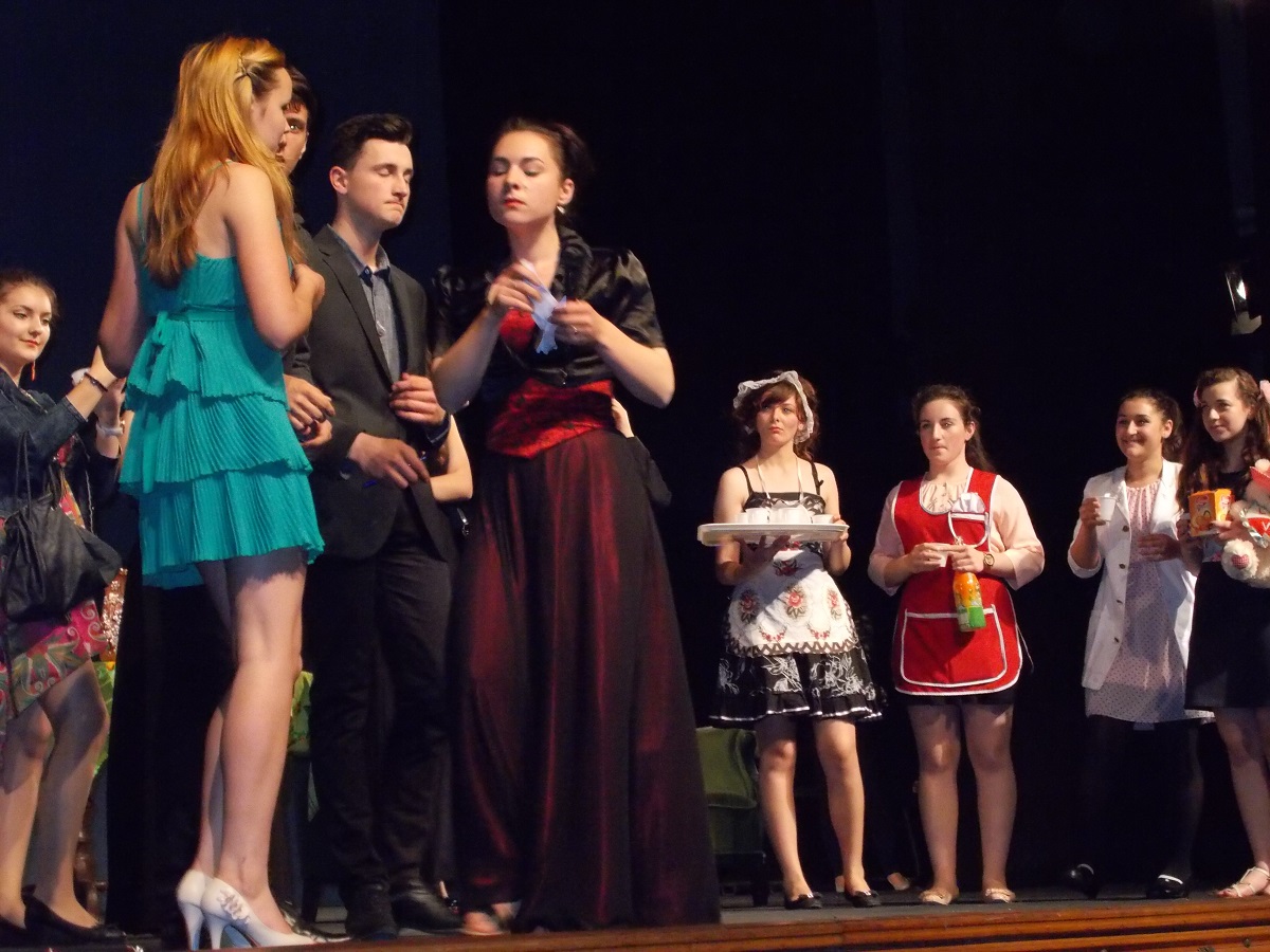 Trupa de teatru a Seminarului Teologic din Dorohoi laureată a Festivalului judeţean de teatru francofon