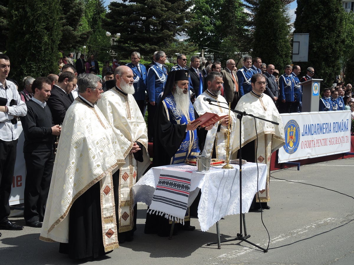 Sfințirea Drapelului de Luptă a Inspectoratului de Jandarmi Județean Neamț