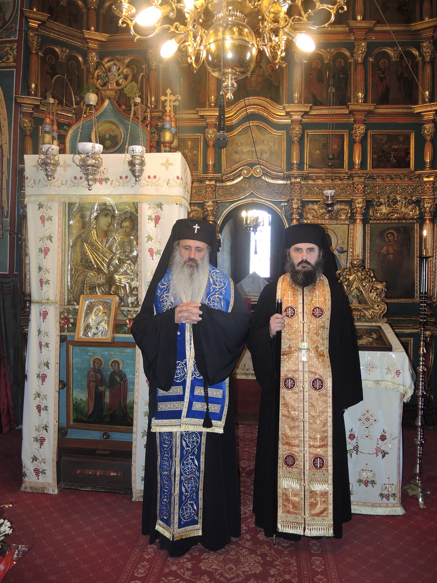 Părintele Arsenie Popa, starețul Mănăstirii Sihăstria a primit hirotesia întru arhimandrit Părintele Arsenie Popa, starețul Mănăstirii Sihăstria a primit hirotesia întru arhimandrit