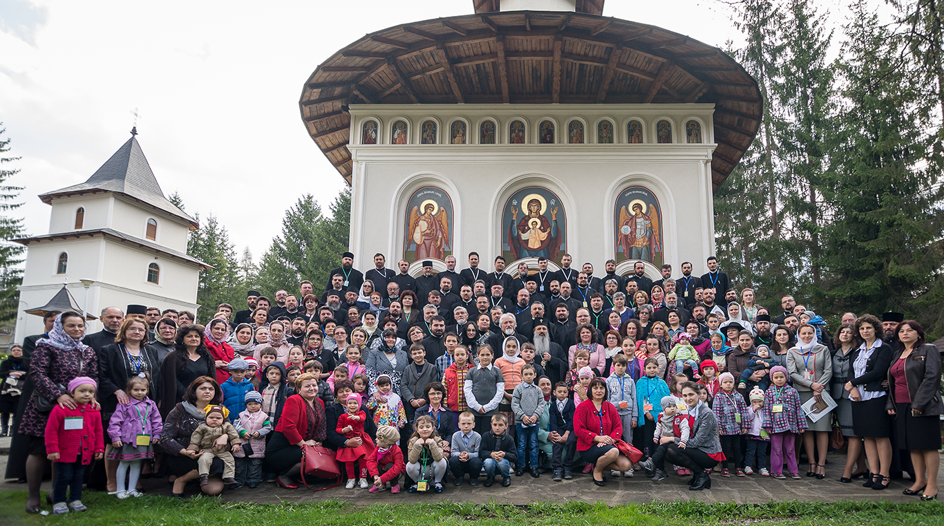 „Dacă nu vei fi sută la sută om al postului, al ascezei, al rugăciunii, nu poți fi dedicat iubirii aproapelui”