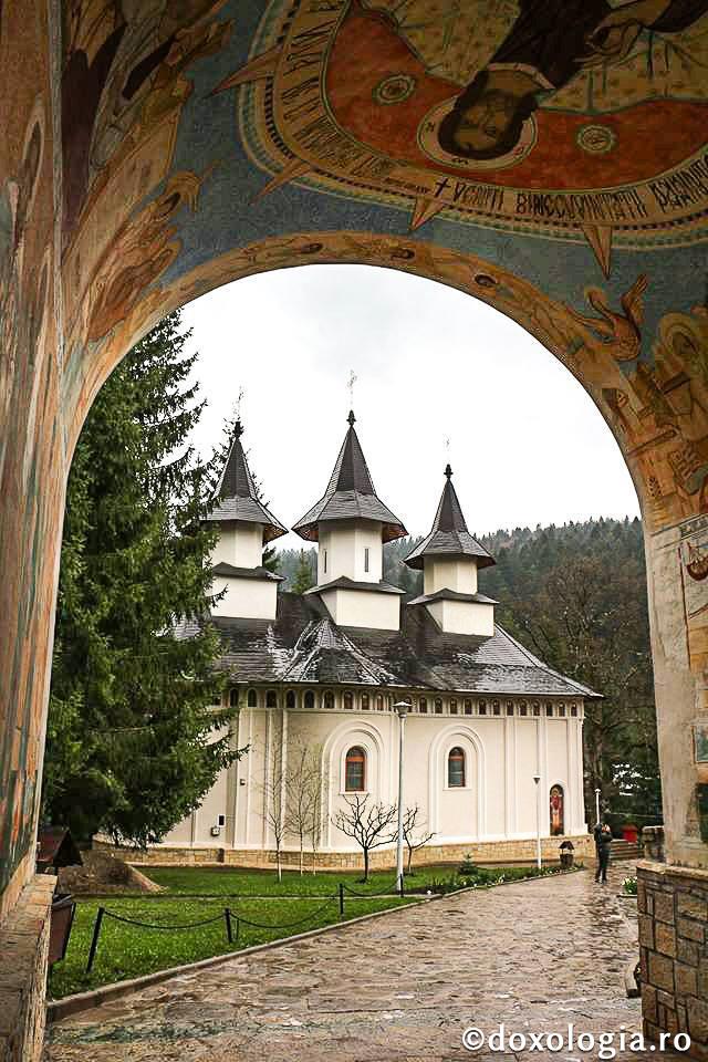 Hristos şi mireasa Sa