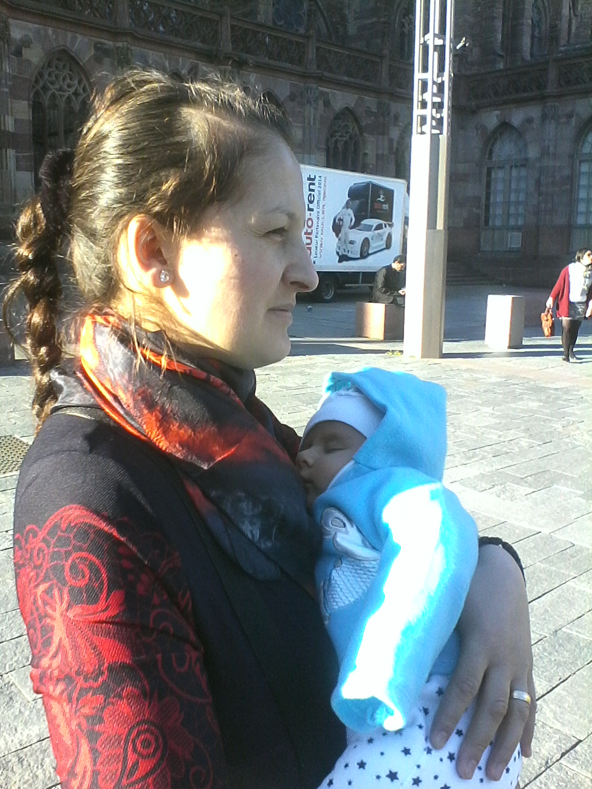 Frânturi din viața unei tinere familii de români ortodocși din Strasbourg