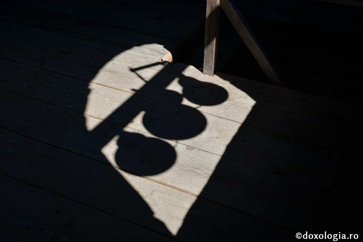 Clopotele bisericilor creștine au tăcut