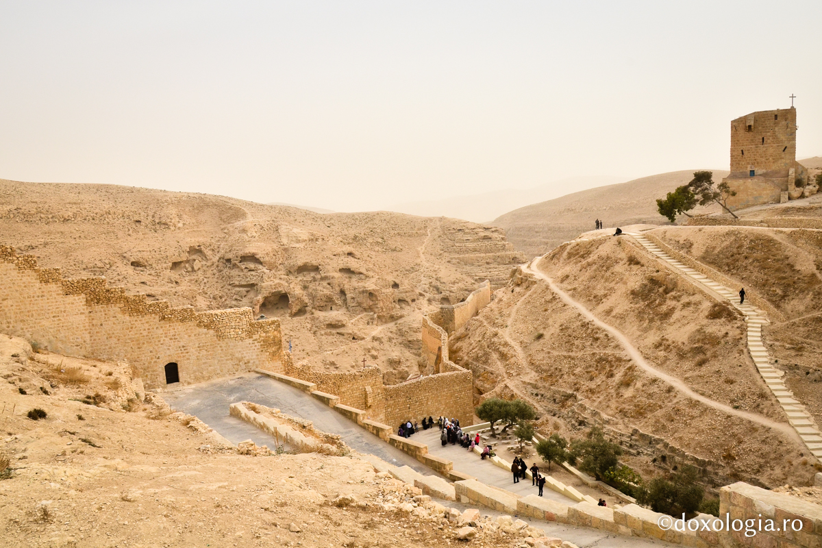 Cu bărbăţie să întâmpini năvala gândurilor, şi degrabă vei fi uşurat dinspre ele