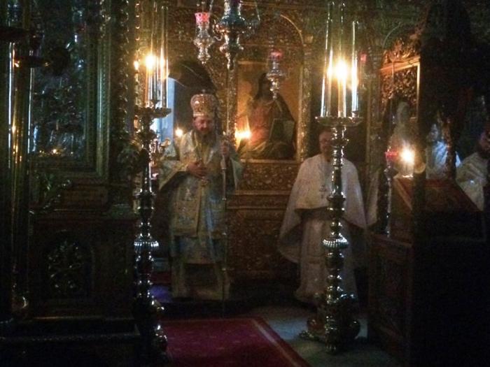 Preasfinţitul Părinte Ambrozie a slujit în biserica Schitului Românesc Prodromu