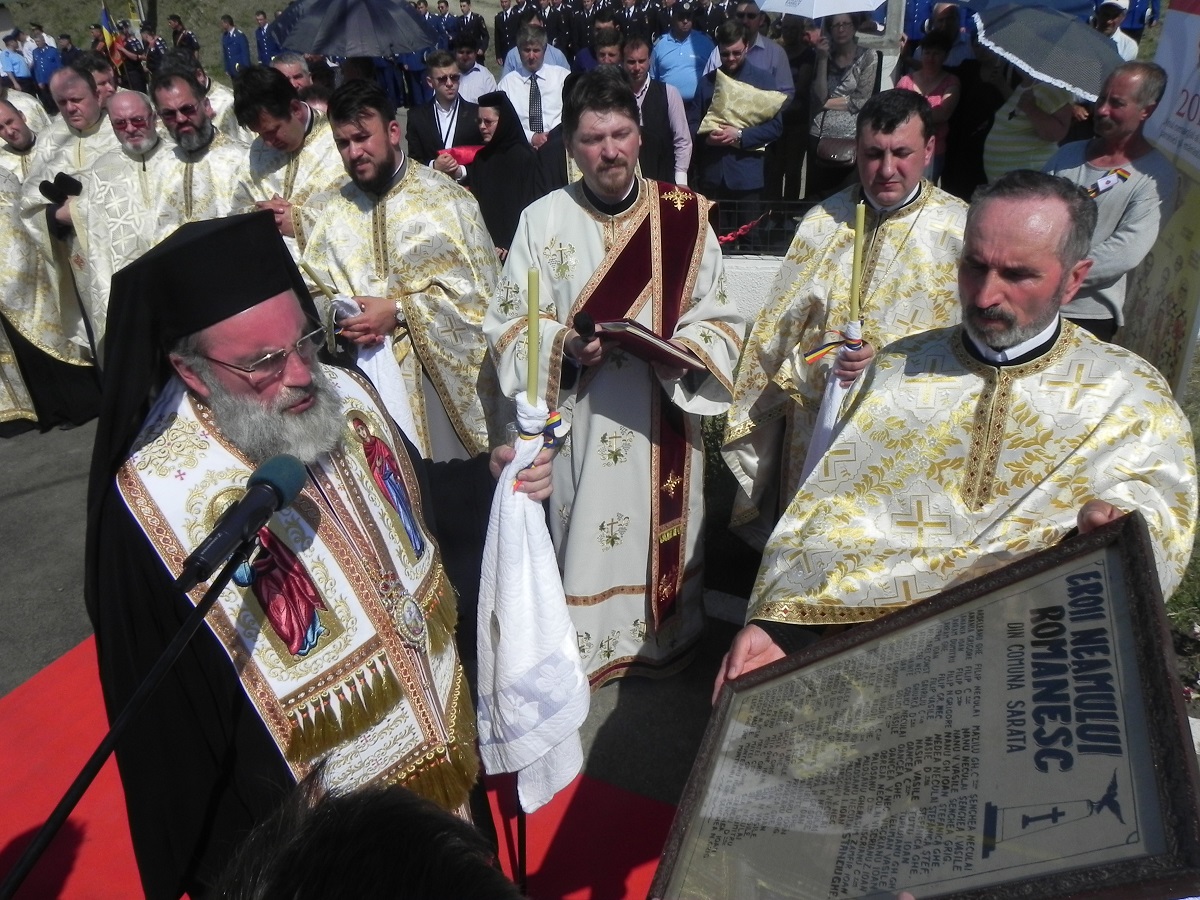 Ceremonie religioasă şi militară în comuna Sărata Ceremonie religioasă şi militară în comuna Sărata