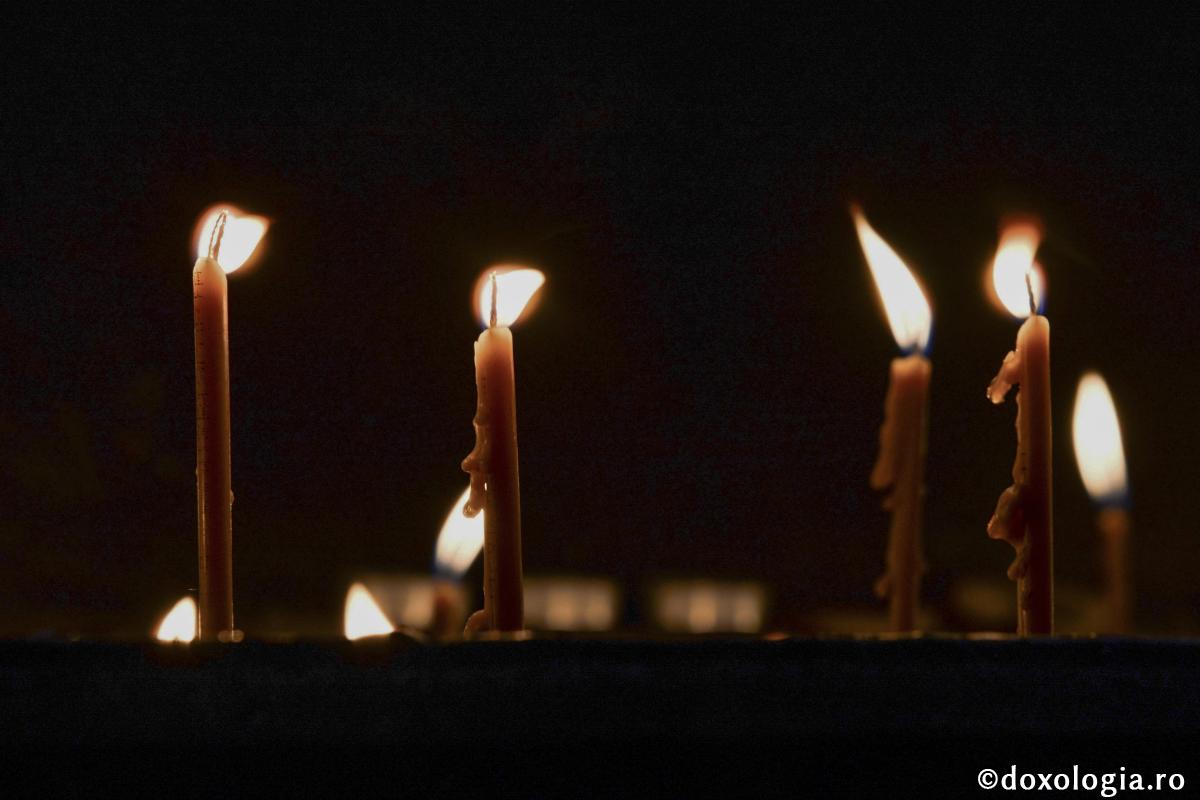 Foto: Ștefan Cojocariu Slujba de dimineață ținută de Sfântul Neofit în peșteră