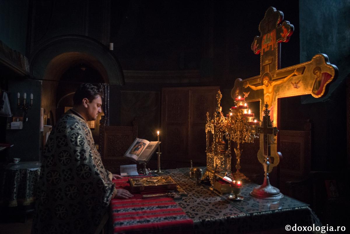 Încotro ar trebui să-mi îndrept rugăciunea?