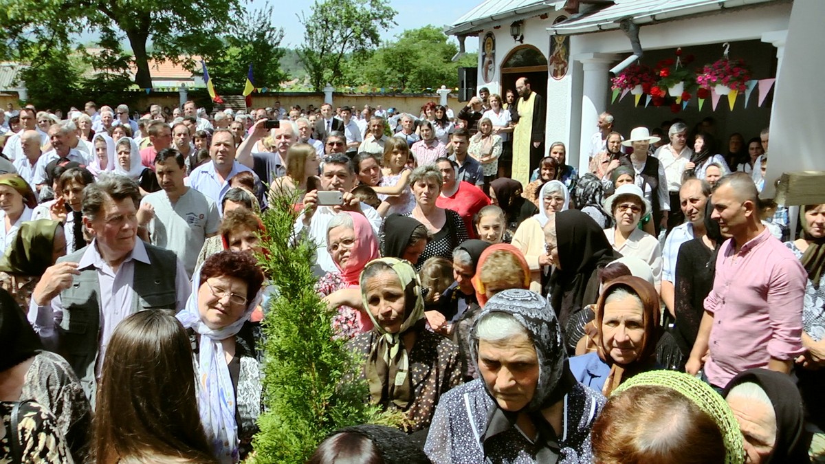 Eveniment istoric în Parohia Mănăstirea Caşin II Eveniment istoric în Parohia Mănăstirea Caşin II