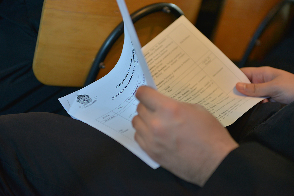 Simpozionul Facultății de Teologie din Iași este în plină desfășurare