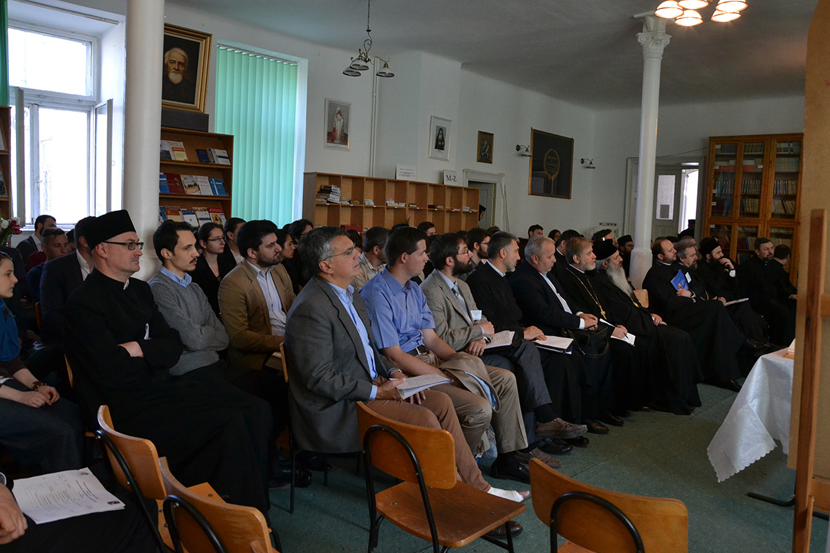 Simpozionul Facultății de Teologie din Iași este în plină desfășurare