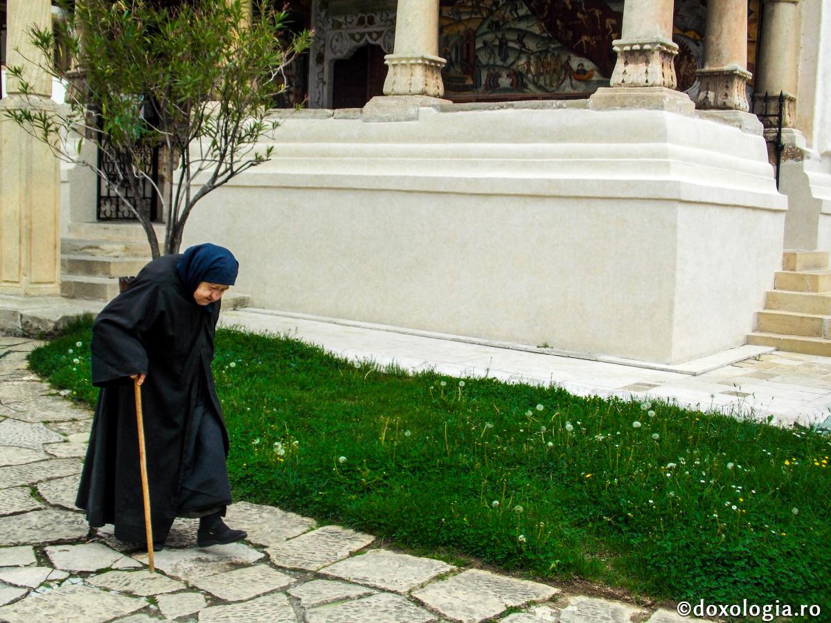 Dumnezeu numai celor smeriţi le dă har…