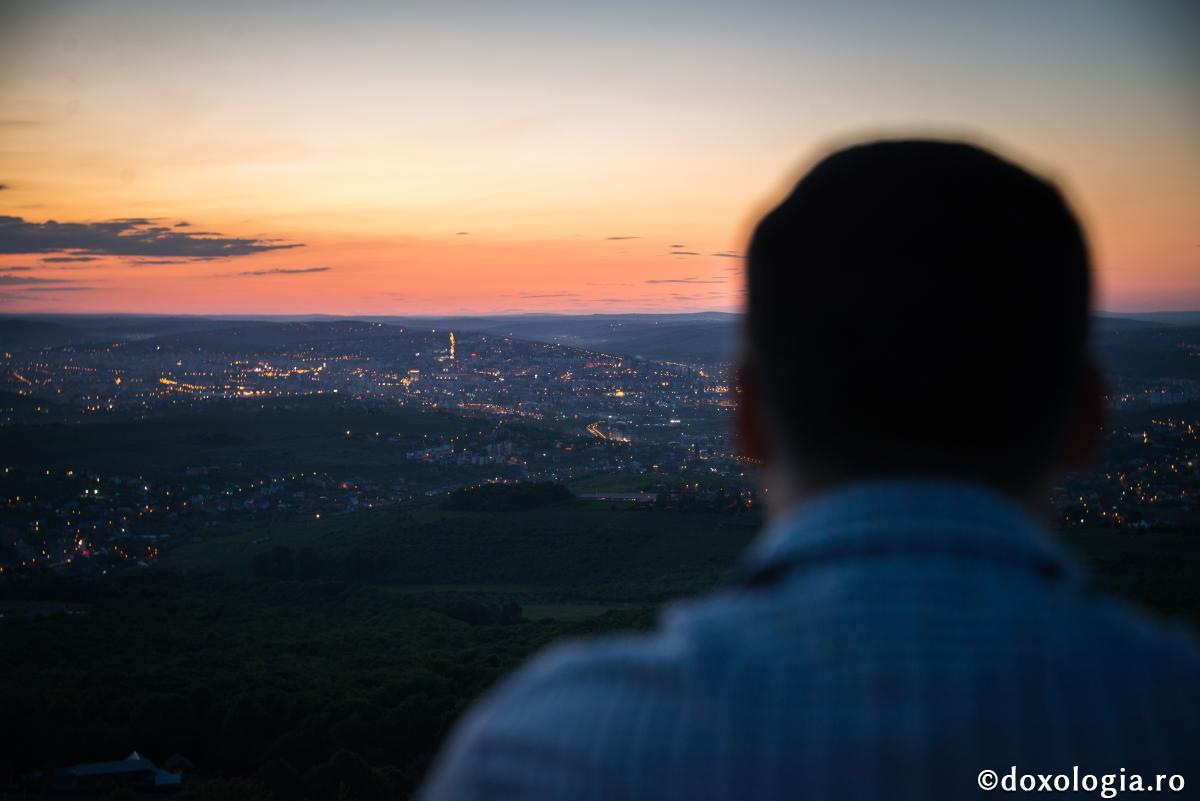 Nu privi lucrurile ca şi cum ar fi „nesfârşite şi triste”!