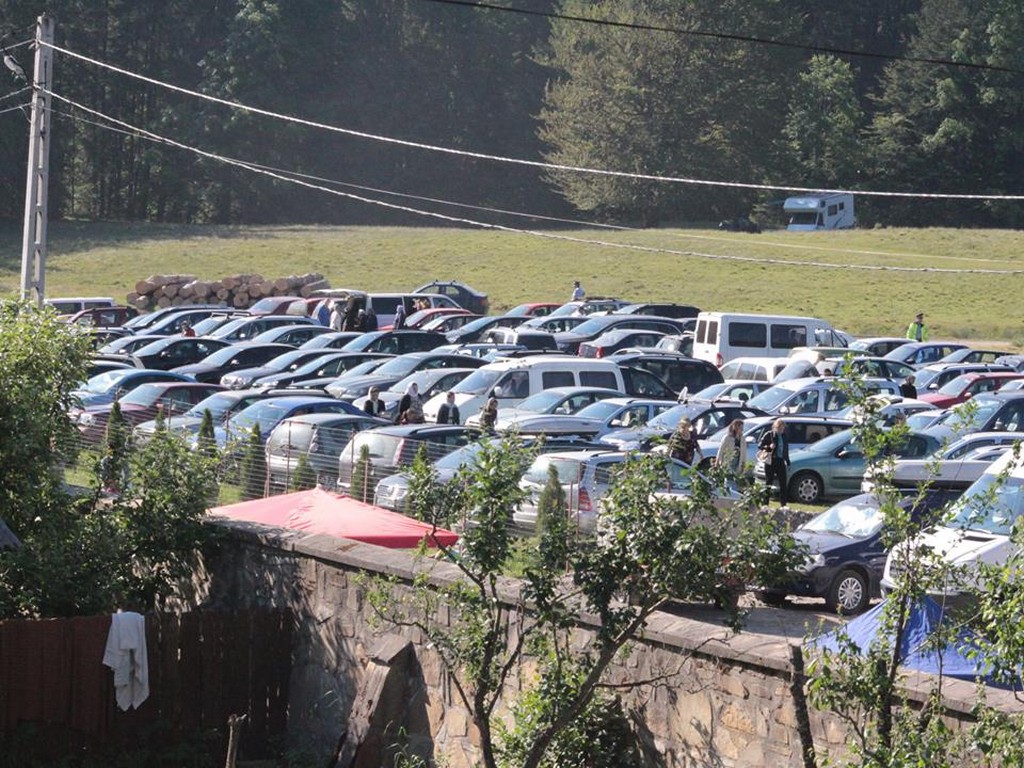 Mărturisire de credinţă la mormântul părintelui Justin Pârvu