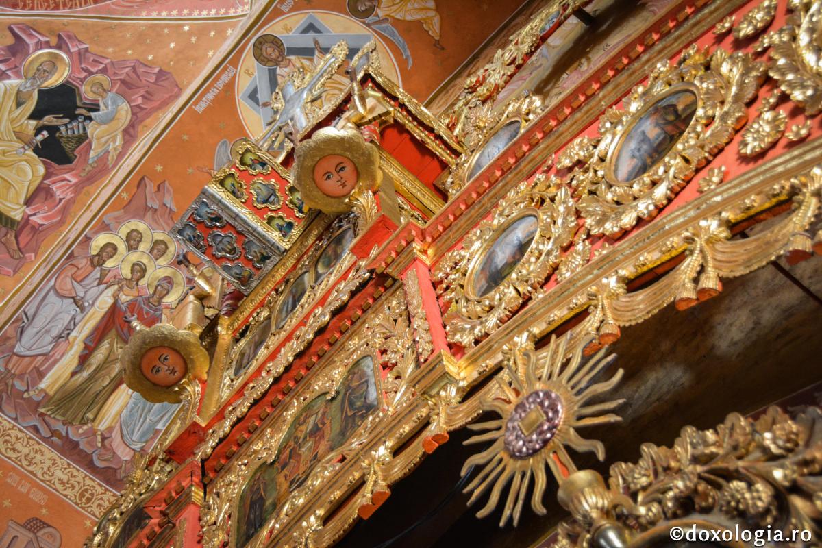 catapeteasmă biserică