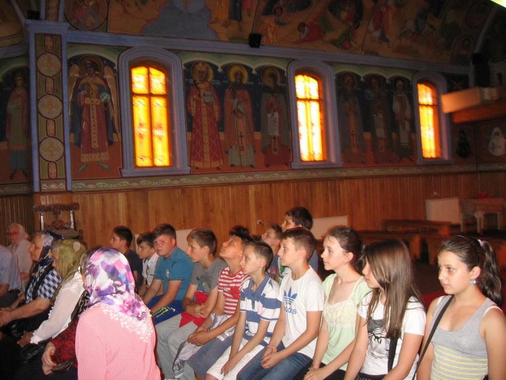 Activităţi catehetice în Parohia ,,Sfinţii Trei Ierarhi“ din Bacău Activităţi catehetice în Parohia ,,Sfinţii Trei Ierarhi“ din Bacău