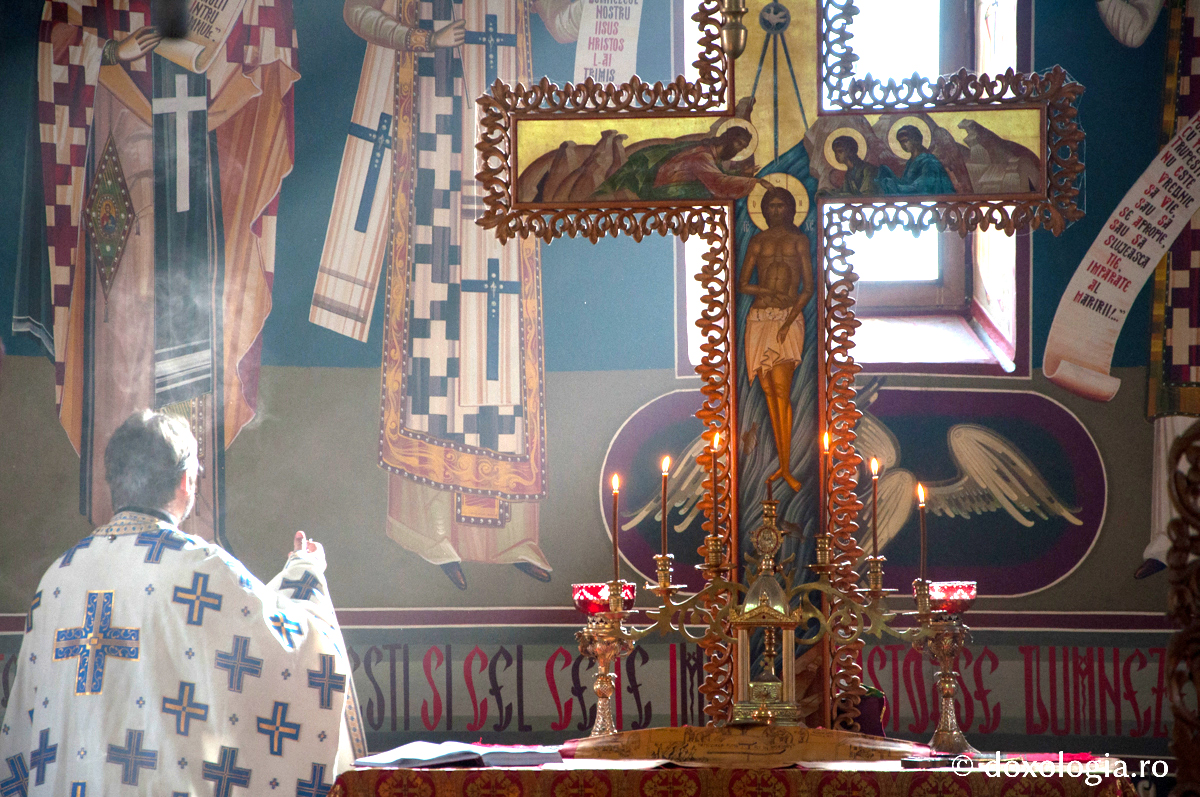 Puterea nelimitată a Sfintei Liturghii