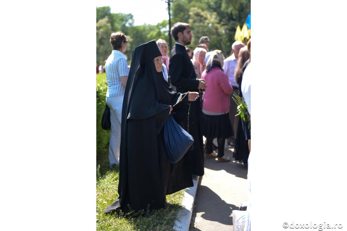 Monahul și drumul în lume