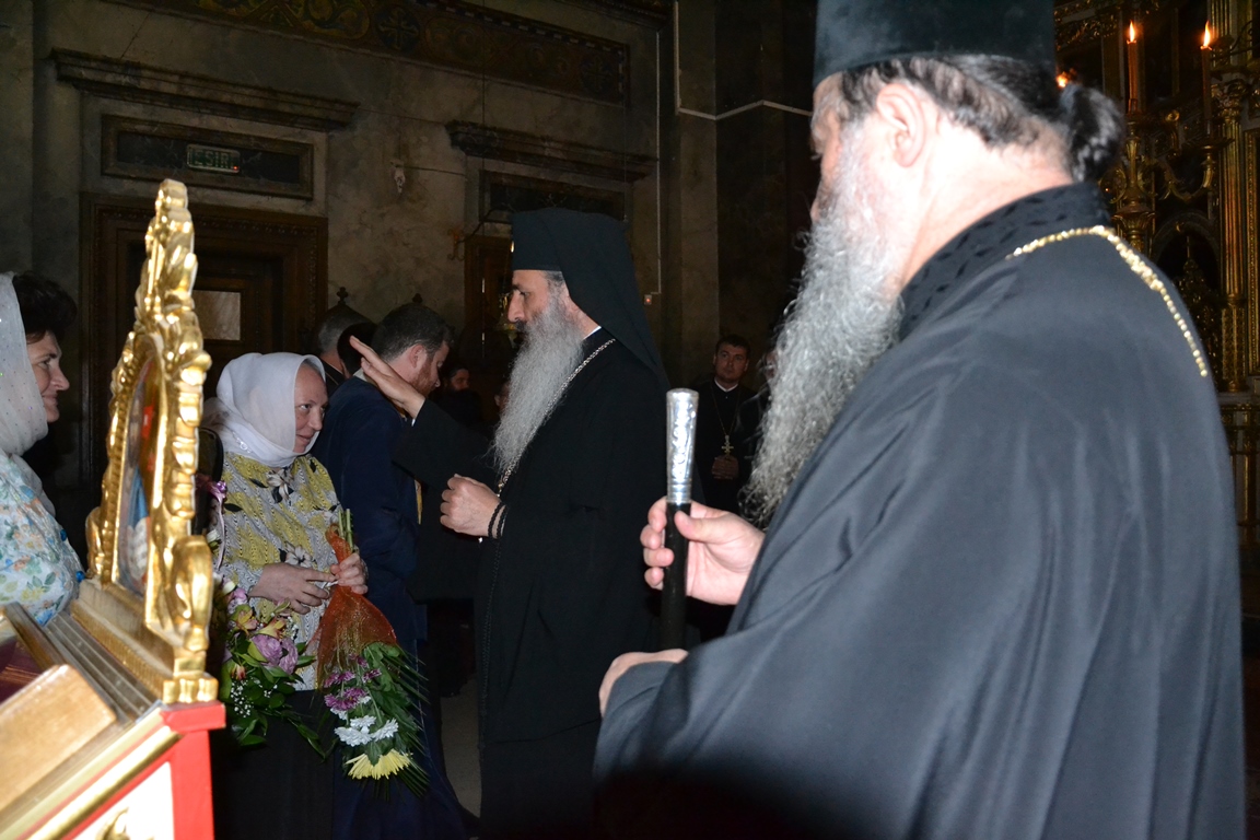 Șapte ani de Liturghie și bucurie alături de Înaltpreasfințitul Teofan
