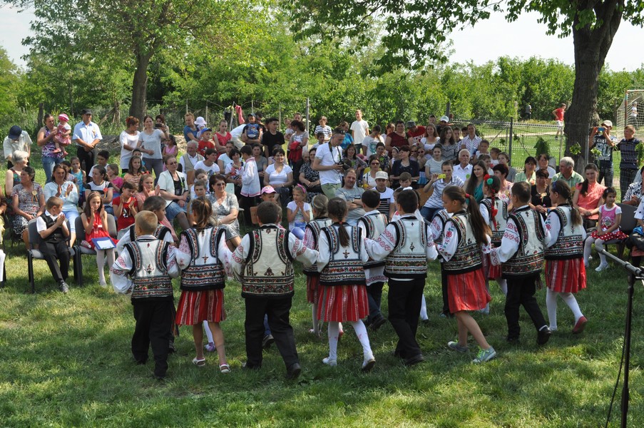 Tradiţie şi continuitate pe Valea Jijiei (GALERIE FOTO)