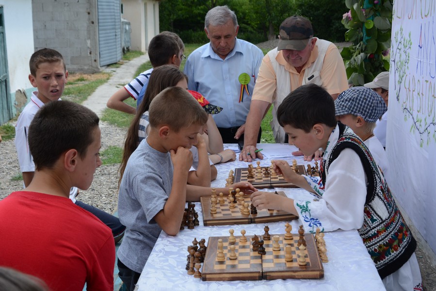 Tradiţie şi continuitate pe Valea Jijiei (GALERIE FOTO)