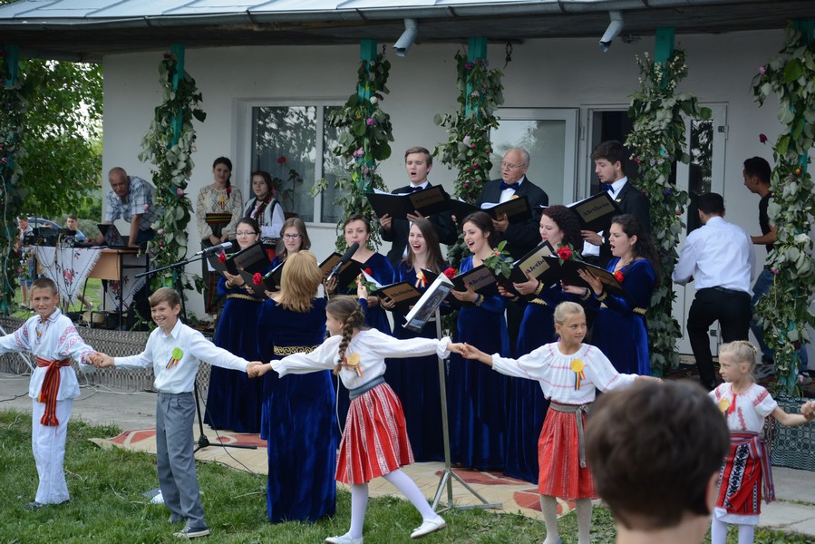 Tradiţie şi continuitate pe Valea Jijiei (GALERIE FOTO)