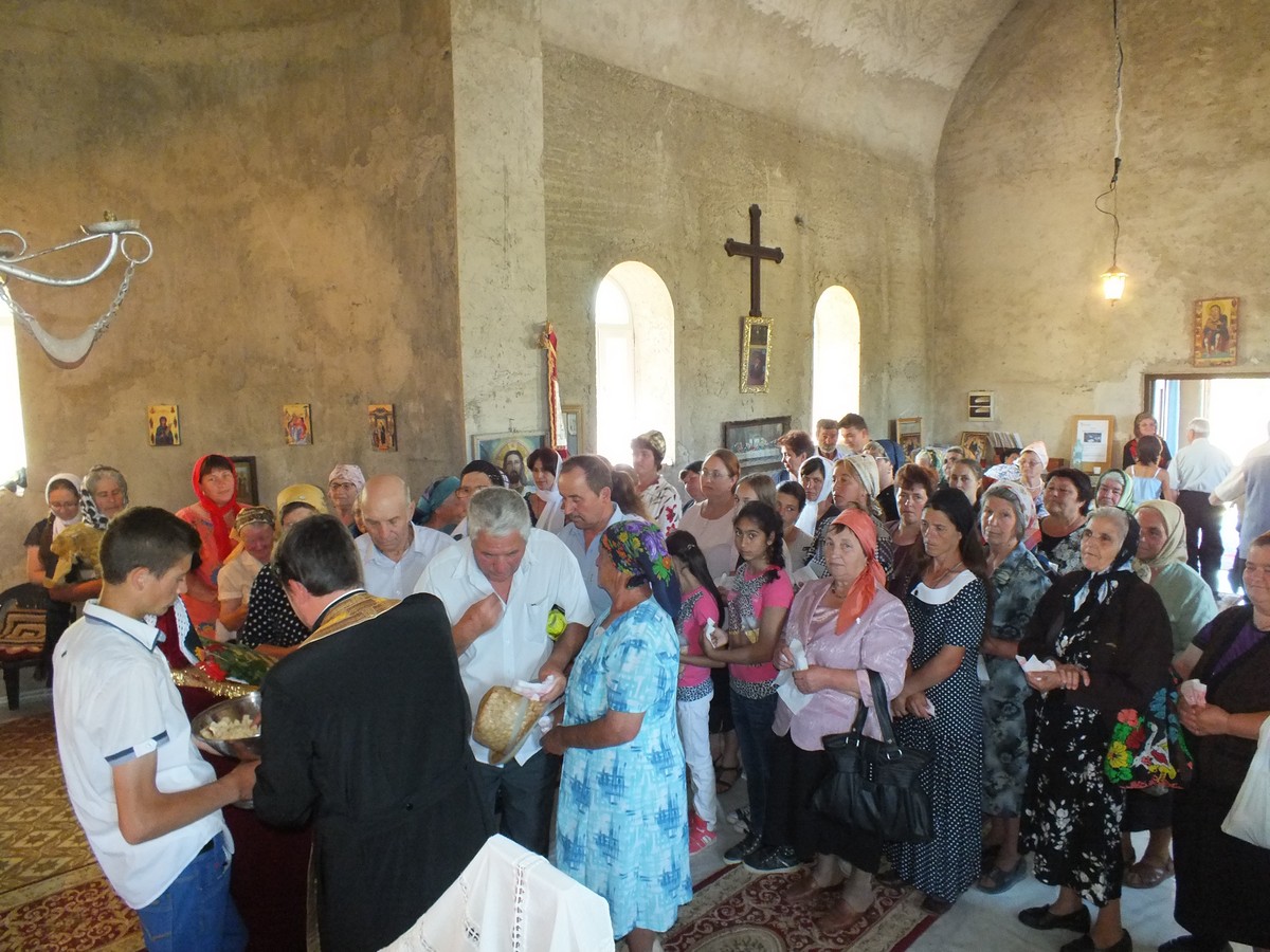 Duminica Tuturor Sfinţilor, serbată la Căueşti