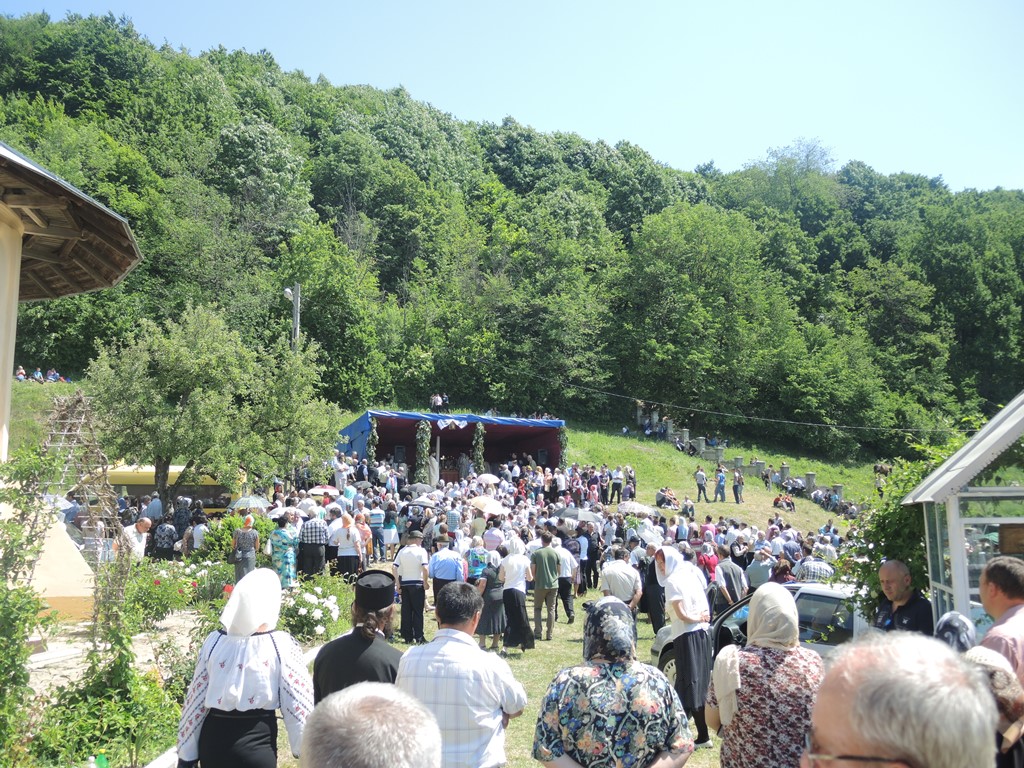 Treime, istorie și viață la Mănăstirea Balș