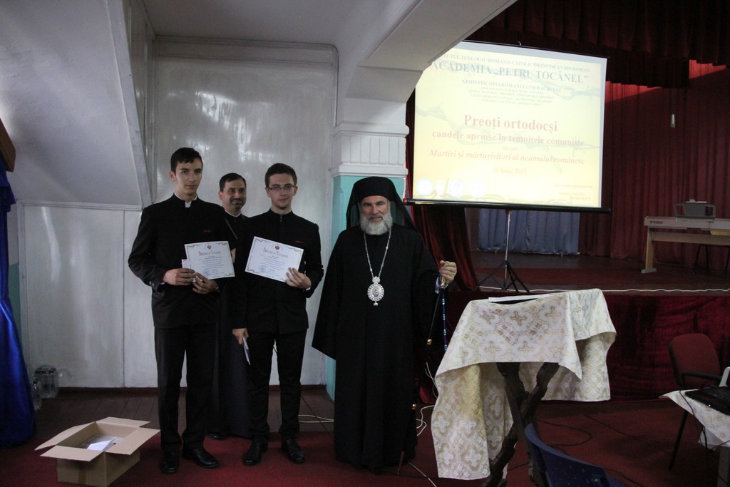 Eveniment cultural-educațional la Liceul ”Episcop Melchisedec” Eveniment cultural-educațional la Liceul ”Episcop Melchisedec”